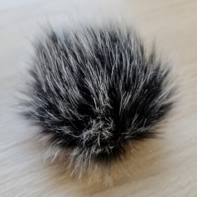 Pompon 0054 black with white tips